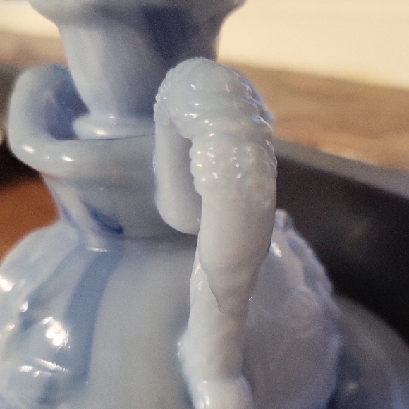 Avon Blue Decorative Pitcher and Basin Set - Picture 3 of 3